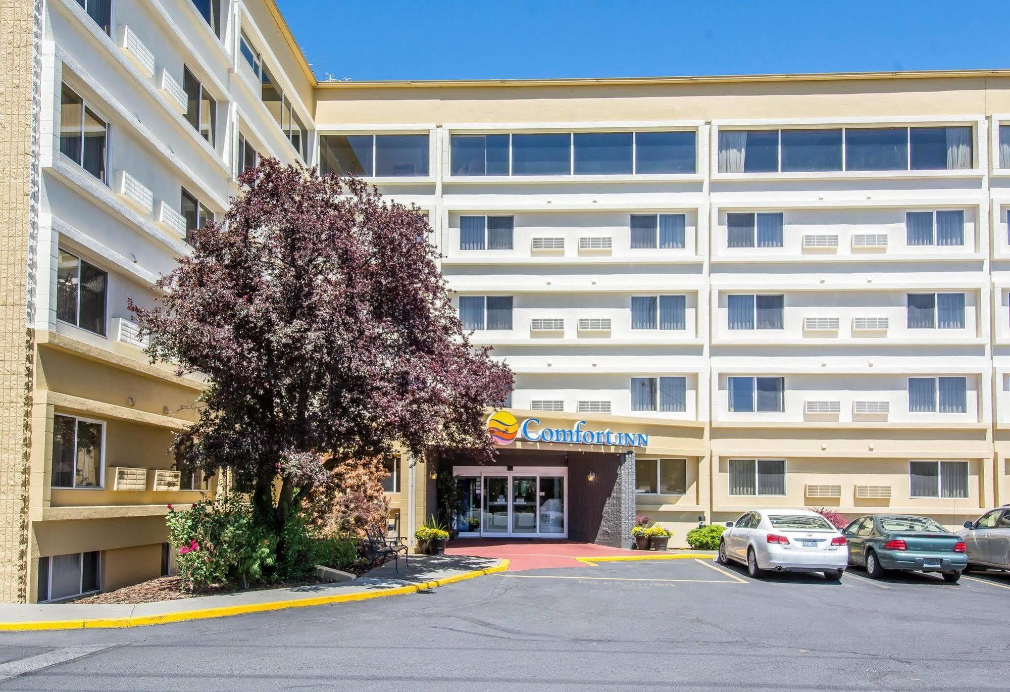 Ramada By Wyndham Downtown Спокейн Екстериор снимка