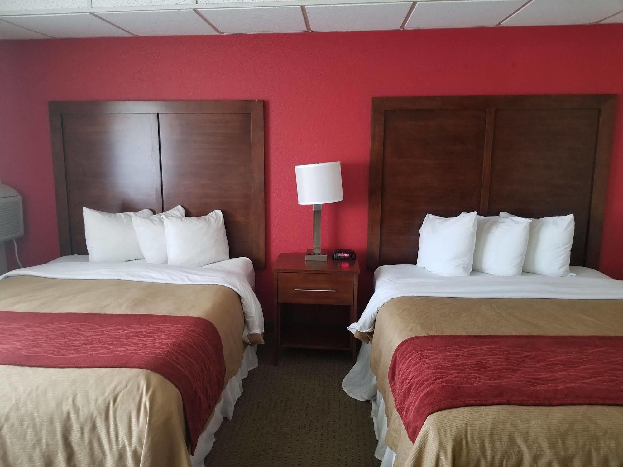 Ramada By Wyndham Downtown Спокейн Екстериор снимка